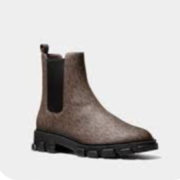 Michael Kors Winter Boots - Picture 5 of 5